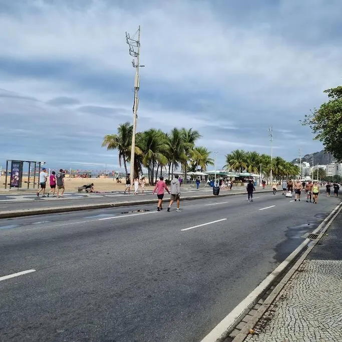Apartamento em copacabana a 100 metros da praia-1
